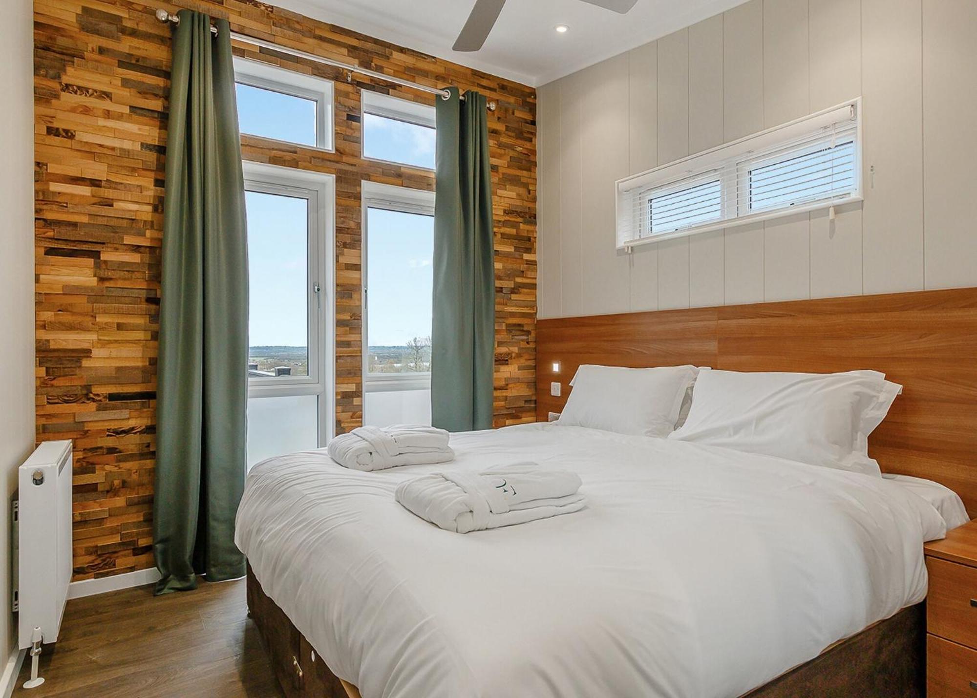 Cheddar Woods Resort And Spa Bagian luar foto