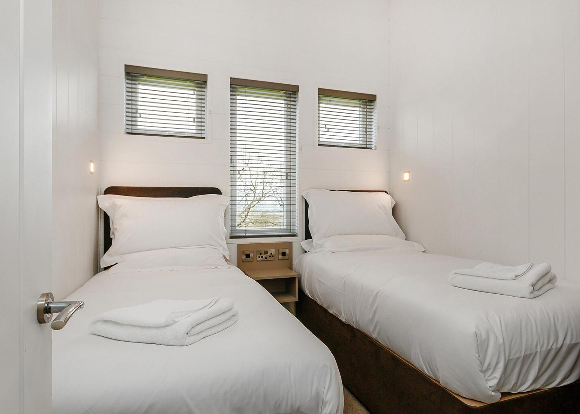 Cheddar Woods Resort And Spa Bagian luar foto