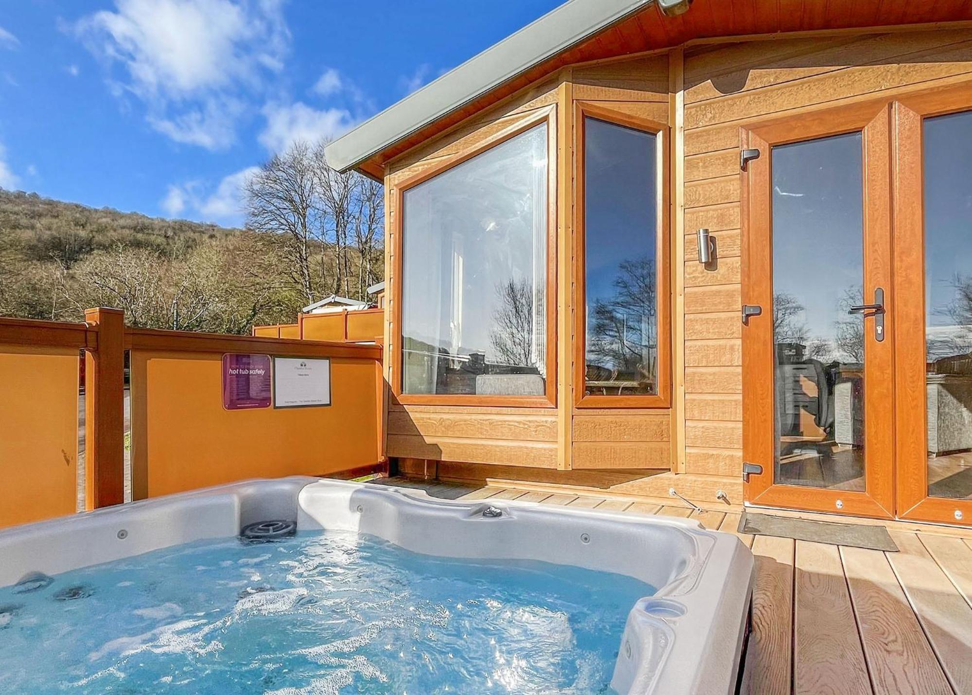 Cheddar Woods Resort And Spa Bagian luar foto